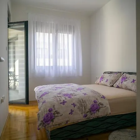 Apartment Monika